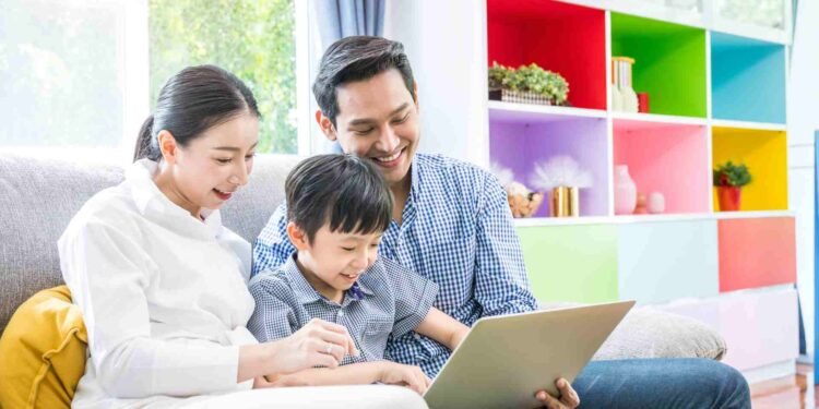 Bố mẹ nên cho con học các nền tảng gia sư Online