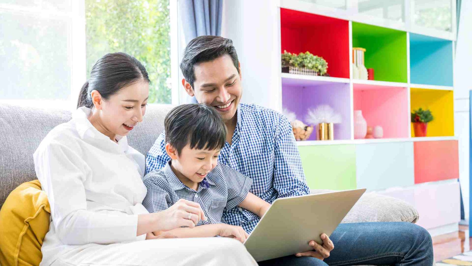 Bố mẹ nên cho con học các nền tảng gia sư Online