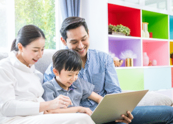 Bố mẹ nên cho con học các nền tảng gia sư Online