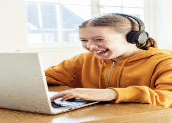 Học tiếng Anh online giúp bé phát âm chuẩn