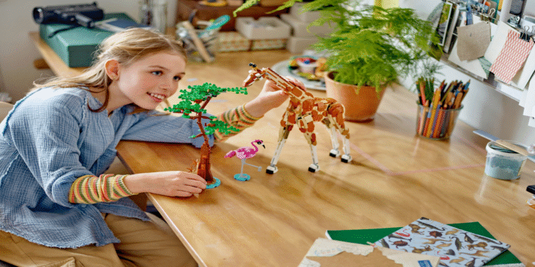 Bé học tiếng Anh hiệu quả tại nhà qua LEGO